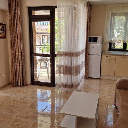 Luxury Apartments Ekaterina チェルノモレツ エクステリア 写真