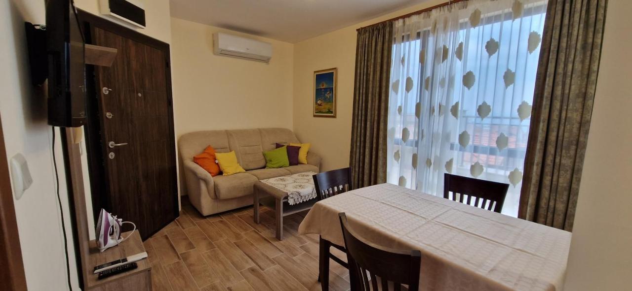 Luxury Apartments Ekaterina チェルノモレツ エクステリア 写真